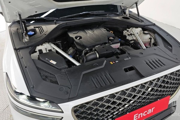 2021 Genesis GV70 с пробегом 66 622 км