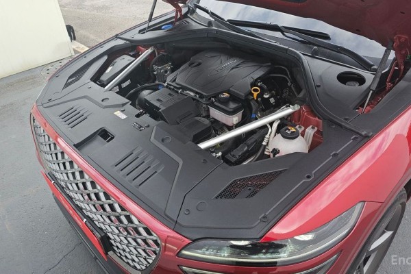 2022 Genesis GV70 с пробегом 42 706 км