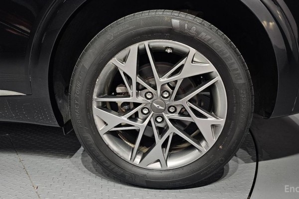 2021 Genesis GV70 с пробегом 85 355 км