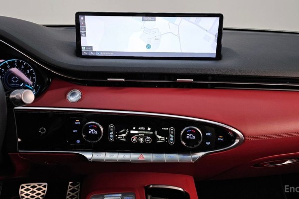 2021 Genesis GV70 с пробегом 66 622 км