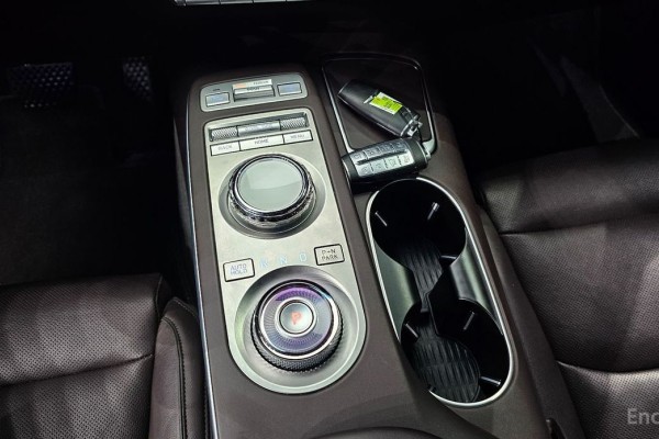 2021 Genesis GV70 с пробегом 85 355 км