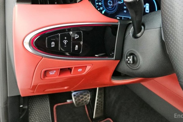 2021 Genesis GV70 с пробегом 66 622 км