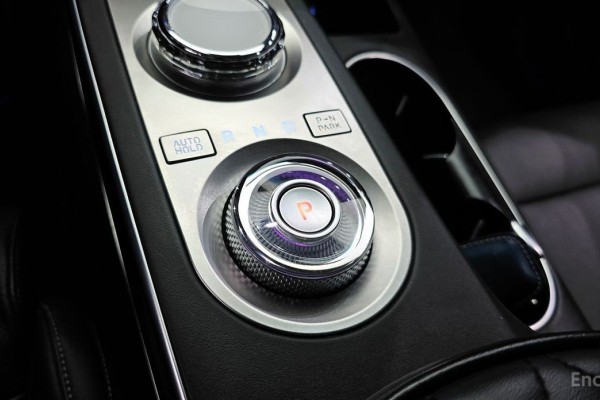 2021 Genesis GV70 с пробегом 125 514 км