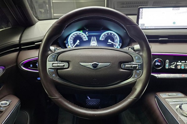 2021 Genesis GV70 с пробегом 85 355 км