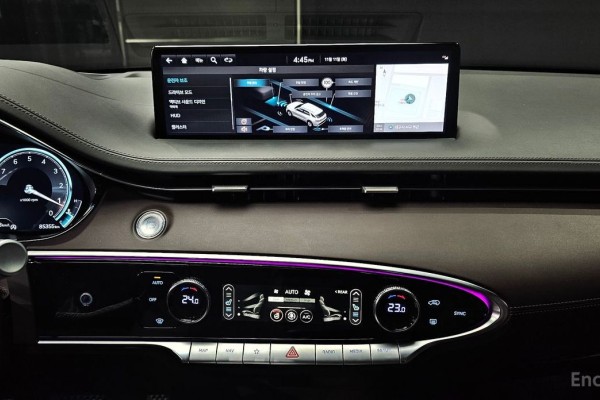 2021 Genesis GV70 с пробегом 85 355 км