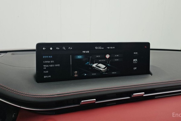 2022 Genesis GV70 с пробегом 42 706 км