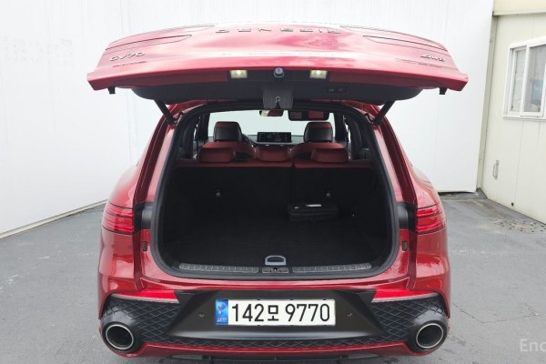 2022 Genesis GV70 с пробегом 42 706 км