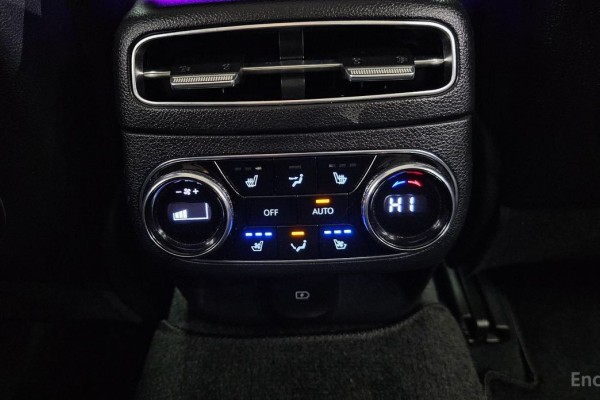 2021 Genesis GV70 с пробегом 125 514 км