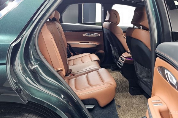 2021 Genesis GV70 с пробегом 60 763 км