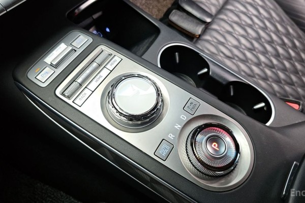 2021 Genesis GV70 с пробегом 74 289 км