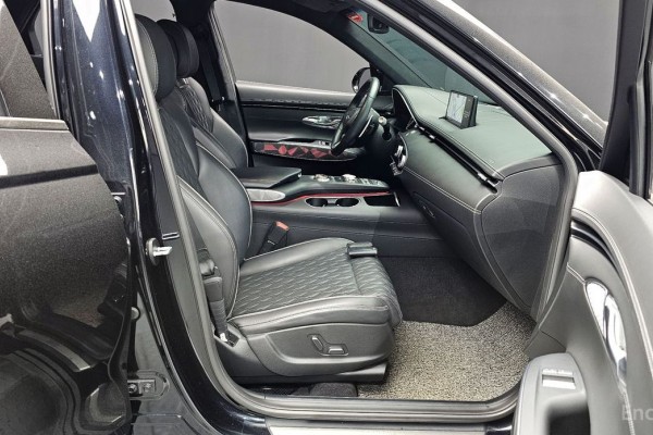 2021 Genesis GV70 с пробегом 74 289 км