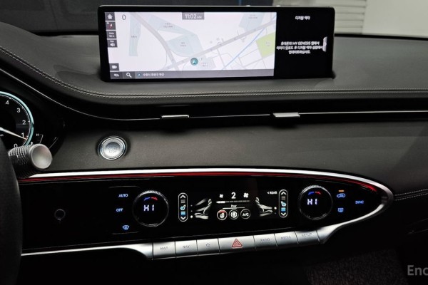 2021 Genesis GV70 с пробегом 74 289 км