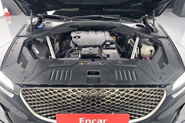 2021 Genesis GV70 с пробегом 55 947 км