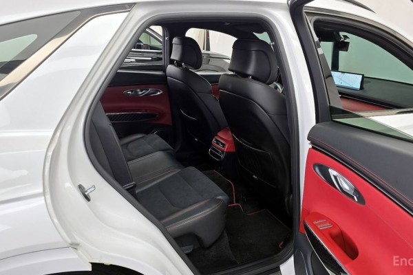 2022 Genesis GV70 с пробегом 50 112 км