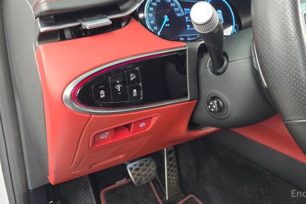 2022 Genesis GV70 с пробегом 50 112 км