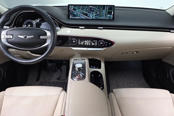 2021 Genesis GV70 с пробегом 56 769 км