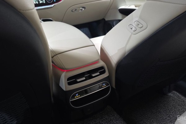 2021 Genesis GV70 с пробегом 56 769 км