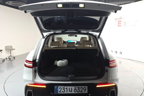 2021 Genesis GV70 с пробегом 56 769 км