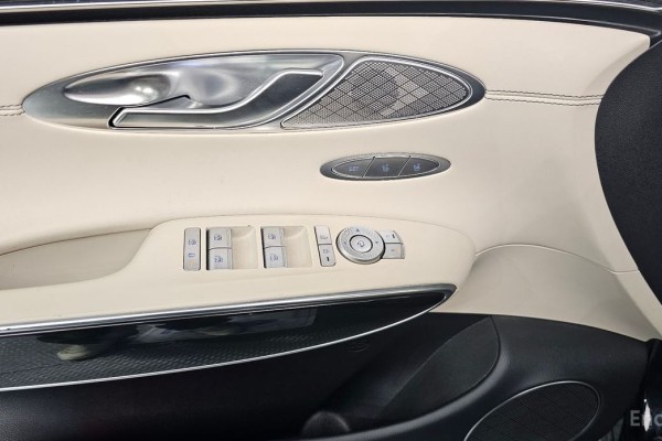 2021 Genesis GV70 с пробегом 55 947 км