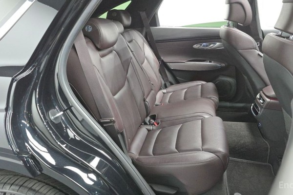 2021 Genesis GV70 с пробегом 74 539 км