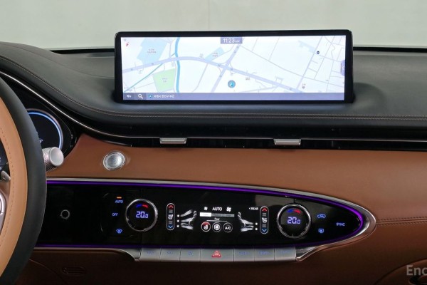 2021 Genesis GV70 с пробегом 49 610 км