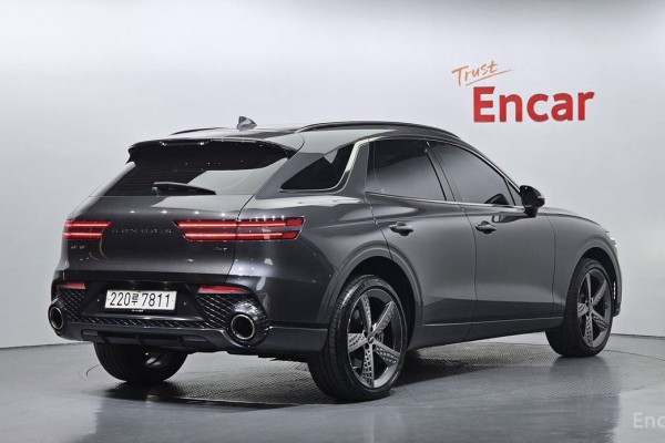 2021 Genesis GV70 с пробегом 65 390 км