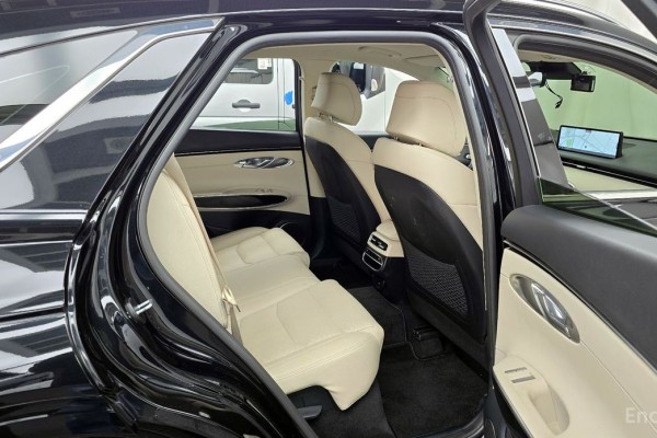 2021 Genesis GV70 с пробегом 109 482 км