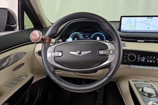 2021 Genesis GV70 с пробегом 109 482 км