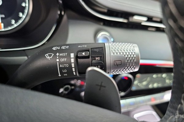 2021 Genesis GV70 с пробегом 65 390 км