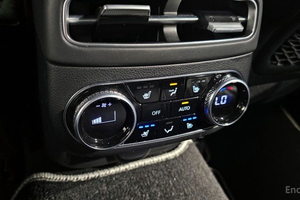 2021 Genesis GV70 с пробегом 65 390 км