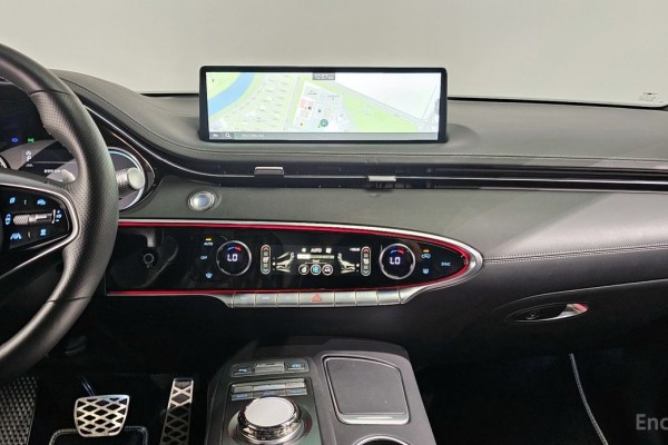 2021 Genesis GV70 с пробегом 65 390 км