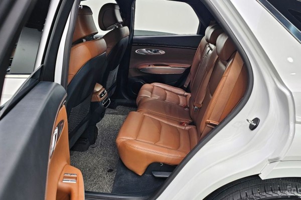 2021 Genesis GV70 с пробегом 88 407 км