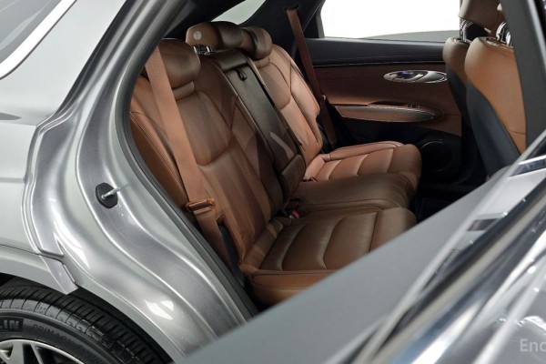 2021 Genesis GV70 с пробегом 53 022 км