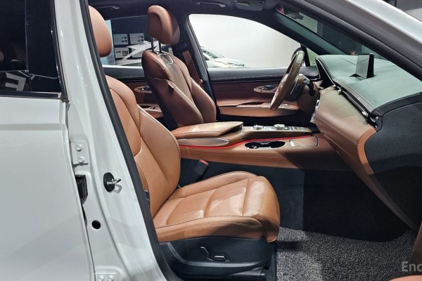 2021 Genesis GV70 с пробегом 41 434 км