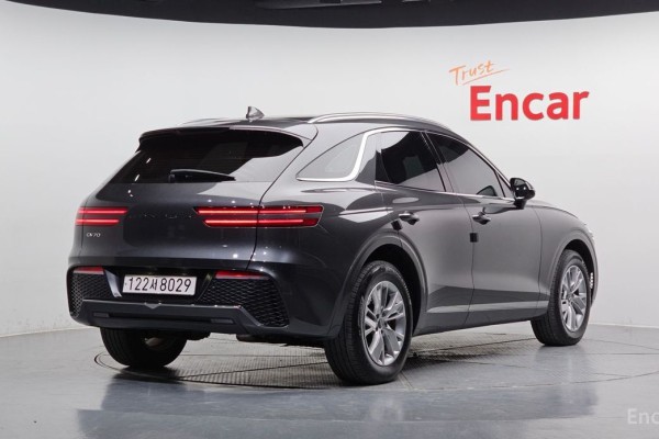 2021 Genesis GV70 с пробегом 73 196 км