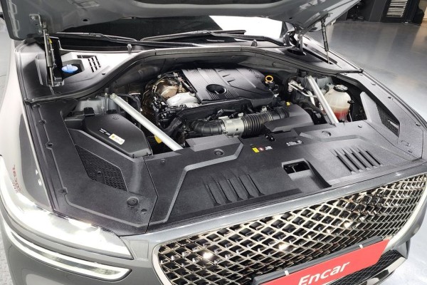 2021 Genesis GV70 с пробегом 73 196 км