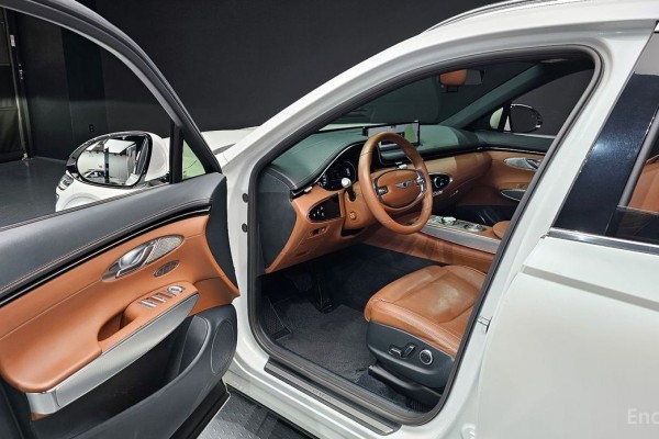 2021 Genesis GV70 с пробегом 41 434 км