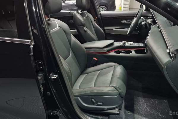 2021 Genesis GV70 с пробегом 49 928 км