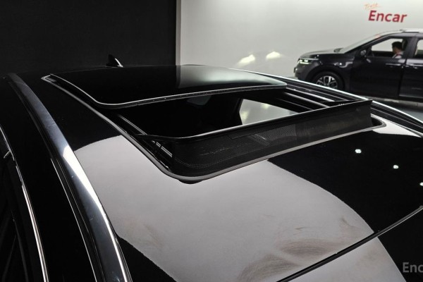 2021 Genesis GV70 с пробегом 49 928 км