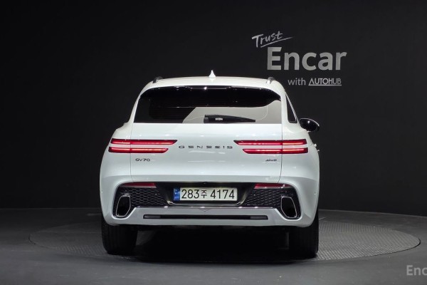 2022 Genesis GV70 с пробегом 50 635 км