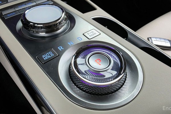 2022 Genesis GV70 с пробегом 50 635 км