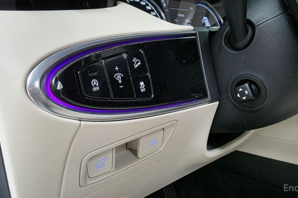 2022 Genesis GV70 с пробегом 50 635 км