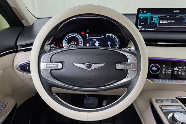2022 Genesis GV70 с пробегом 50 635 км