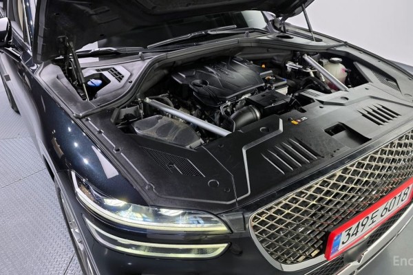 2021 Genesis GV70 с пробегом 64 671 км