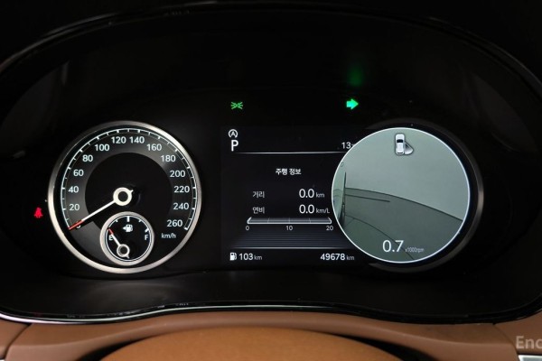 2021 Genesis GV70 с пробегом 49 678 км