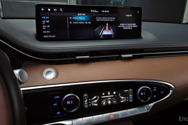 2021 Genesis GV70 с пробегом 49 678 км