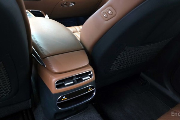 2021 Genesis GV70 с пробегом 49 678 км