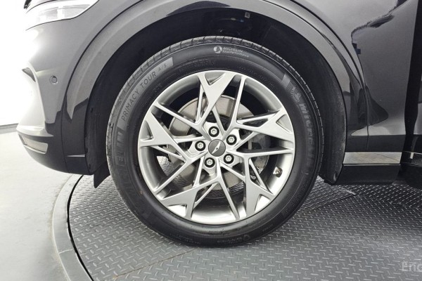 2021 Genesis GV70 с пробегом 51 649 км