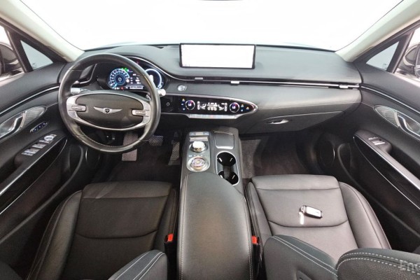2021 Genesis GV70 с пробегом 51 649 км