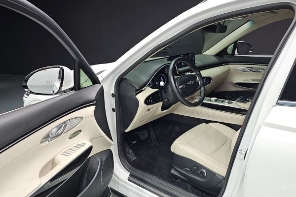 2022 Genesis GV70 с пробегом 74 765 км